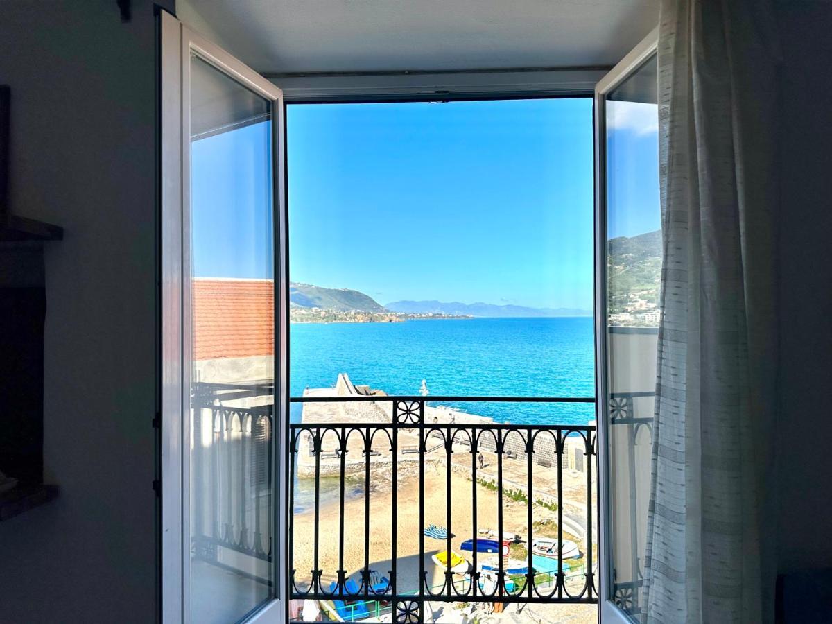 Molo Sea View Apartment 체팔루 외부 사진