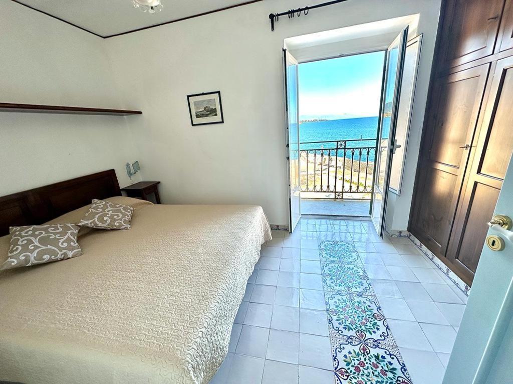 Molo Sea View Apartment 체팔루 외부 사진